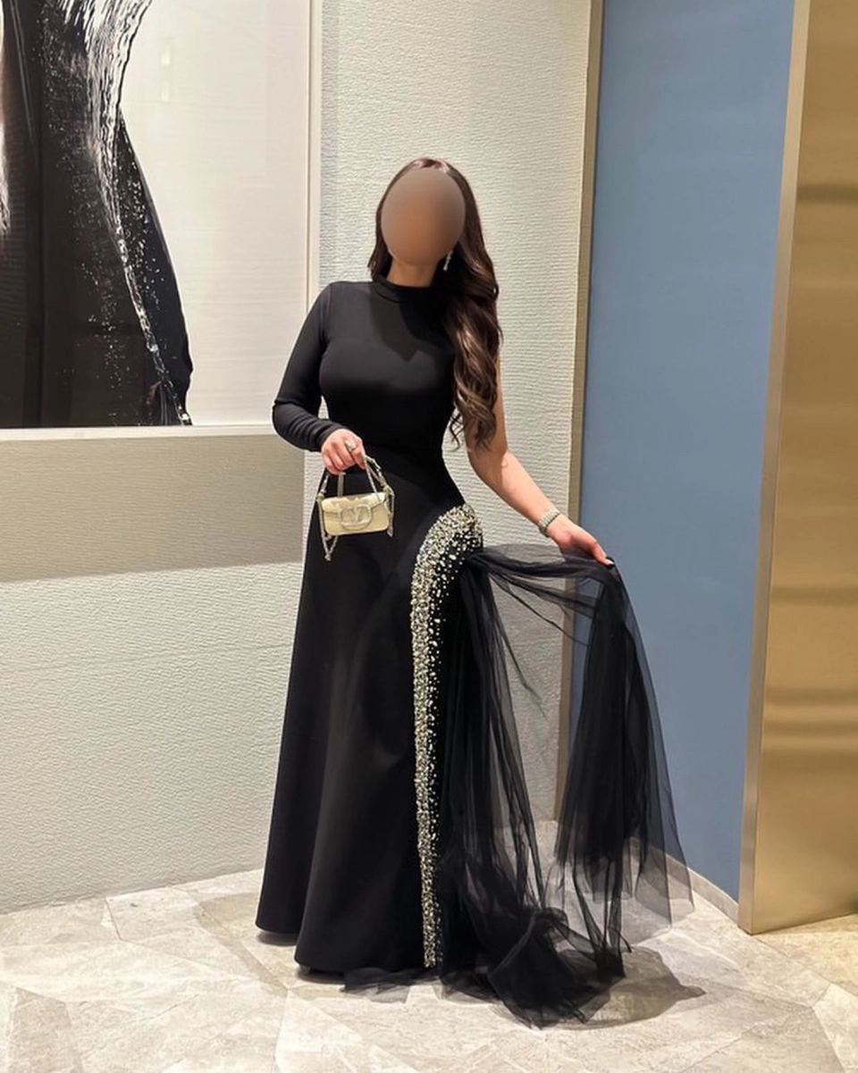 فستان اسود انيق